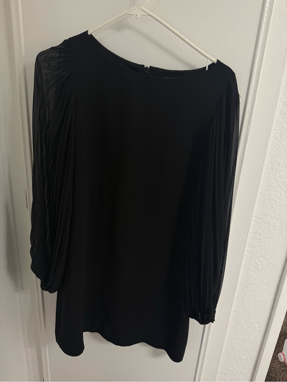 White House Black Market Black Long-Sleeve Pleated-Sleeve Shift Dress